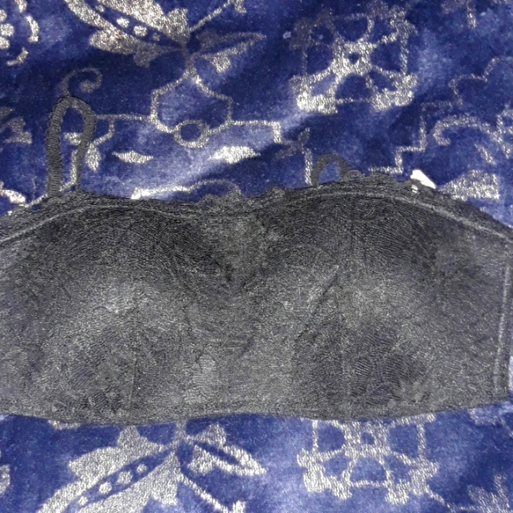 NWT Victoria's Secret Black Push-up Bra Size S